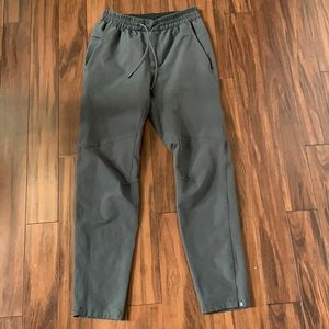 Lululemon men’s joggers